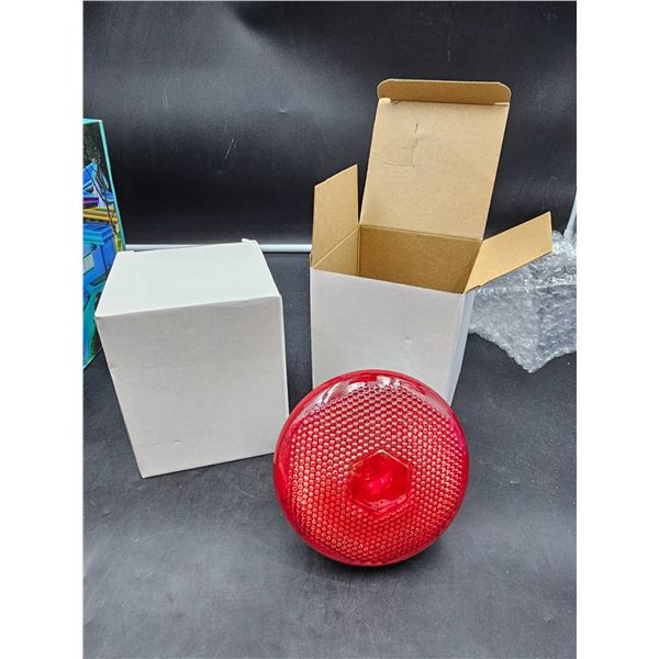 Lot of 2 Heat Lamp Flood Lights Bulbs