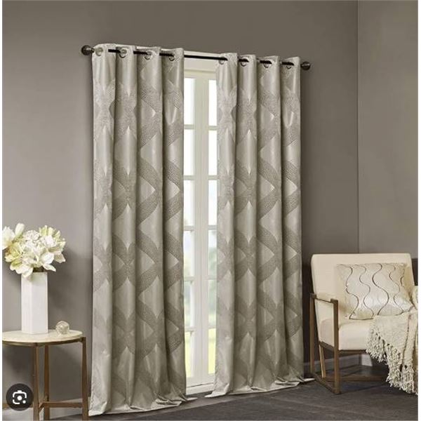 Design Decor Textured Jacquard Thermal Back Tab/Rod Pocket Curtain 52 x 84 in