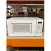 Image 1 : Hamilton Beach Microwave Oven