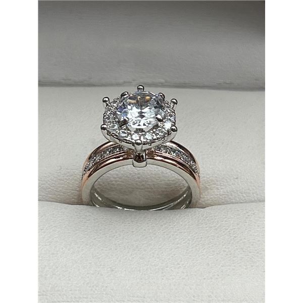 White And Rose Ring With 2.0 Carat Brilliant Cut Solitaire