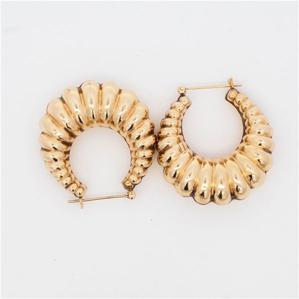 5.6 grams 14KYG Hollow Earrings