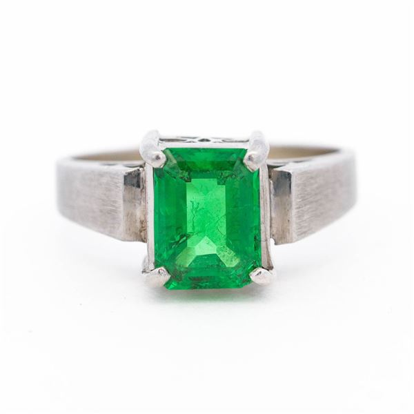 Pt850 Emerald-Cut 2.00ct Emerald Solitaire Ring, Size 6