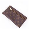 Image 6 : LOUIS VUITTON Monogram Wallet & Key Case Set of 4