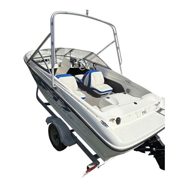 2007 F17 BAY LINER FLIGHT SERIES C/W 3 LITRE 135 HP MERCURY MOTOR