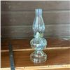 Image 1 : CLEAR GLASS KEROSENE LAMP