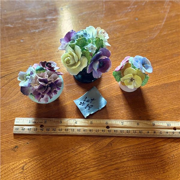 LOT OF 3 FLORAL ORNAMENTS