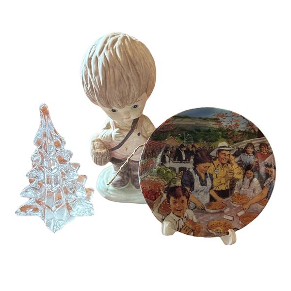 LOT OF 3 SMALL ORNAMENTS