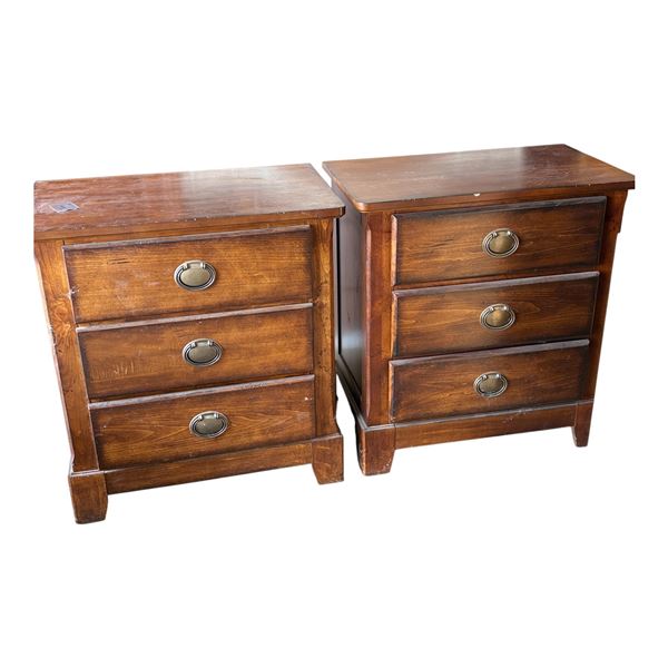 SET OF TWO NIGHT STANDS