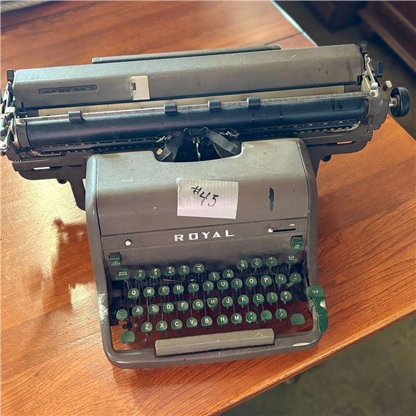 ROYALTY TYPEWRITER CO - ANTIQUE ROYAL TYPEWRITER
