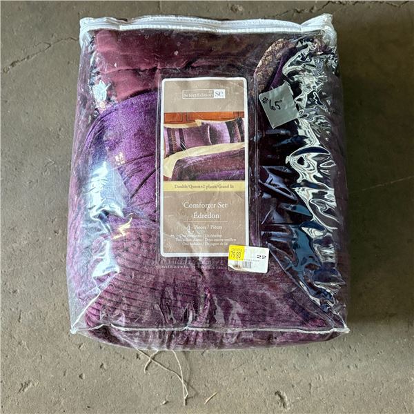 BURGUNDY COMFORTER SET