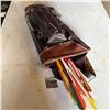 Image 4 : VINTAGE ARCHERY ARROWS WITH QUIVER