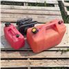 Image 1 : LOT OF TWO FUEL CANS AND WORK LIGHT