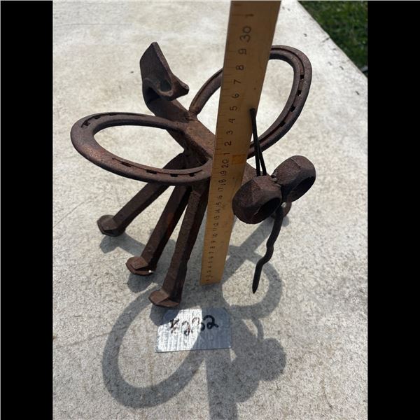 METAL ART - HAND MADE MOSQUITO LAWN ORNAMENT