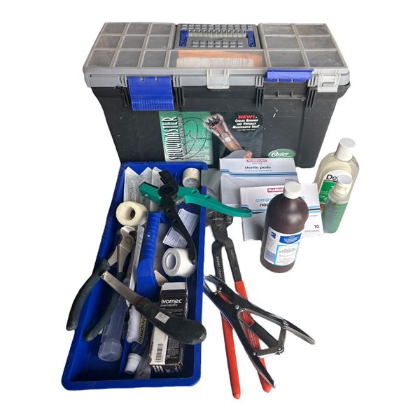 CATTLE CARE / FIRST AID KIT WITH TOOLS