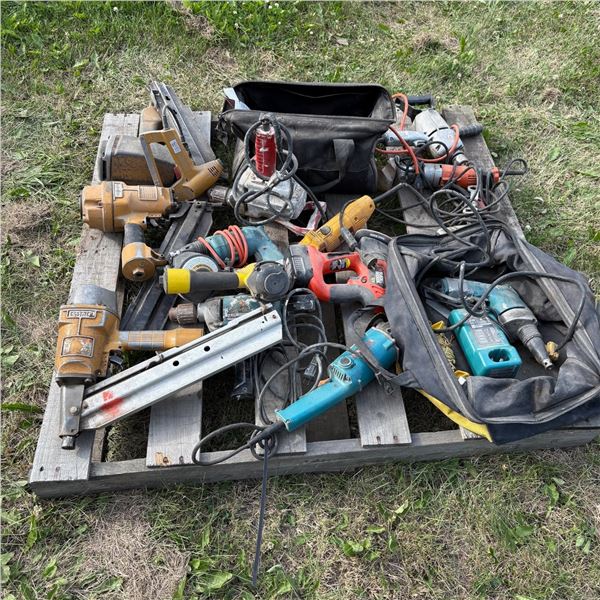 PALLET OF POWER TOOLS