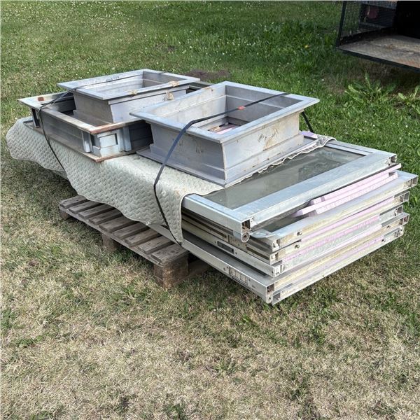 PALLET 6 COMMERCIAL GLASS DOORS AND 3 WINDOW FRAMES
