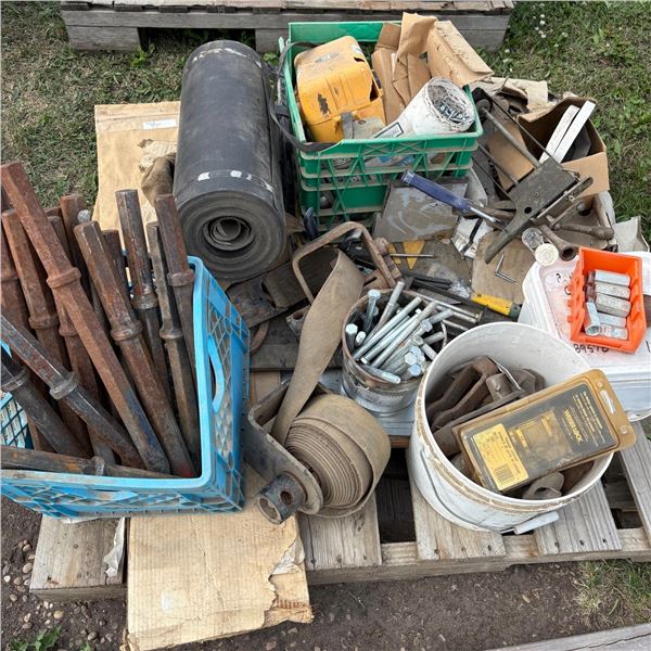 PALLET OF MISCELLANEOUS TOOLS AND FASTENERS