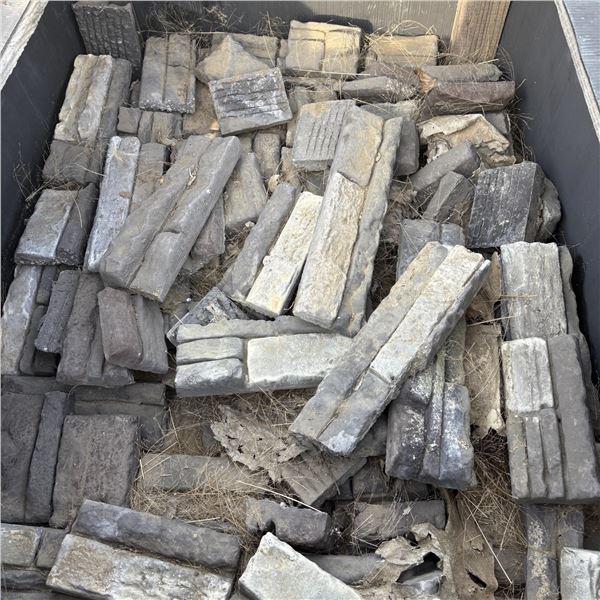 PALLET WITH HALF CRATE OF SIDING STONE