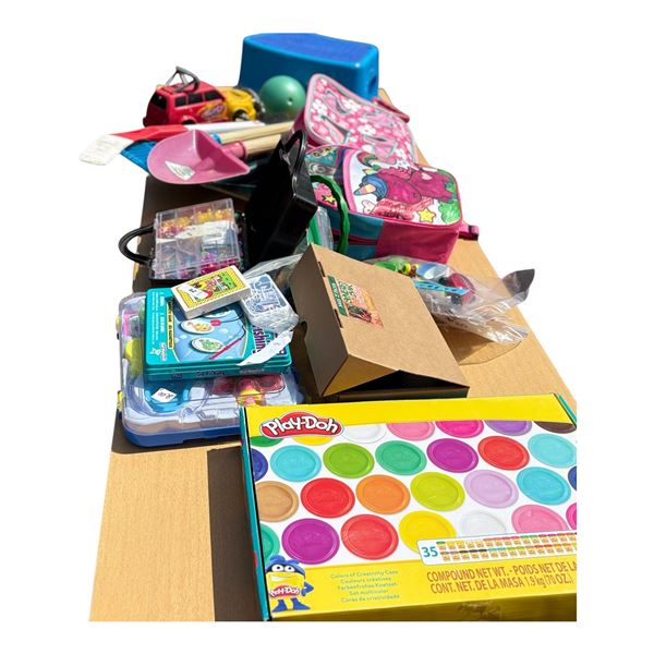 LOT OF TOYS AND CHILDREN CRAFTS