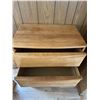 Image 2 : 4 Drawer Dresser