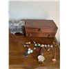 Image 2 : Costume Jewelry and Jewelry Boxes