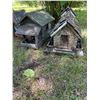 Image 2 : Birdhouses and yard decor