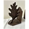 Image 2 : Leaf Cast Iron Bookends