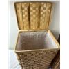 Image 2 : Wicker Laundry Baskets