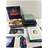 Image 8 : Records and Cabinet