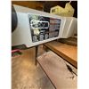 Image 2 : Milwaukee 12" Miter Saw