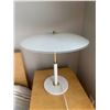 Image 1 : Lamp