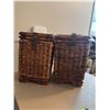 Image 1 : 2 storage baskets