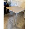 Image 1 : Folding table