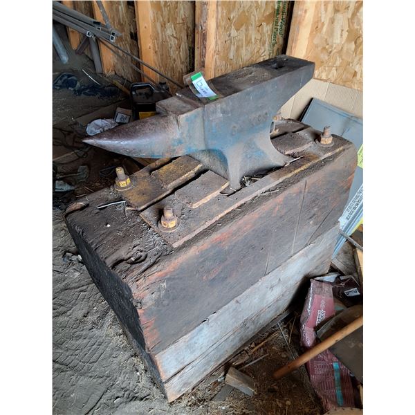 Anvil on Railway Ties - Anvil ( 23.5" Long) Railway Tie -(31.5" Long x 14" Wide x 33"Tall)