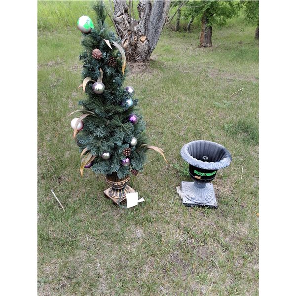 Christmas Tree Outdoor Decor (3ft) 