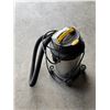 Image 3 : Stanley 2.8 HP Shop Vaccum - 2 Gallon - Powers On