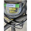 Image 4 : Stanley 2.8 HP Shop Vaccum - 2 Gallon - Powers On