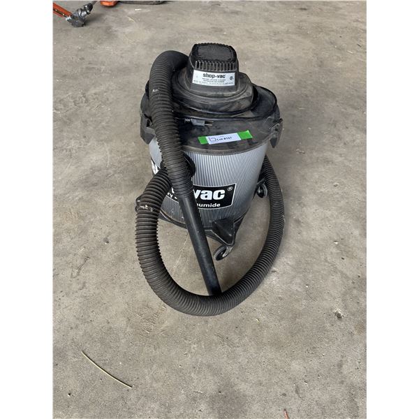 Shop Vaccum - Wet/Dry Vac - 2 Gallon - Powers On