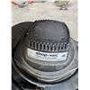 Image 3 : Shop Vaccum - Wet/Dry Vac - 2 Gallon - Powers On