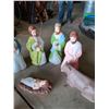 Image 2 : Nativity Scene Plastic Decor - 22" T