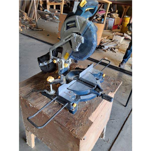 Mastercraft Compound Mitre Saw - 10" w/ Wooden Stand - Works, Powers On