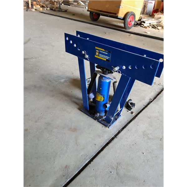 Power Fist 12 Ton Pipe Bender w/Different Adapters for Pipe Sizes