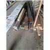 Image 4 : Assorted Lumber: 4x4, 1x6, Square Metal Fence, Pole, Wood Particle Siding - Assorted Lengths