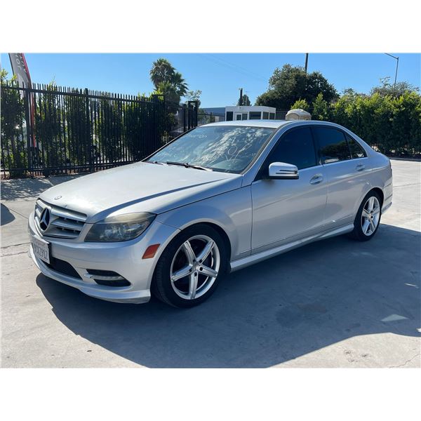 MERZ C300 2011 SALV T/DONATION