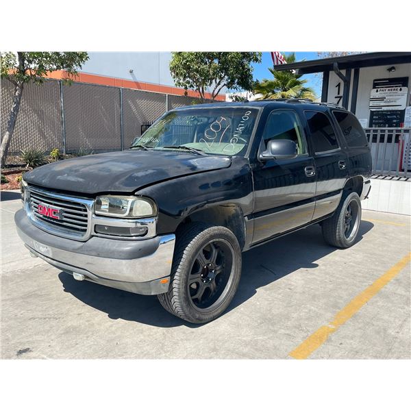 GMC  YUKON 2004 SALV T/DONATION