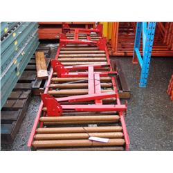 LOT OF RED CONVEYOR