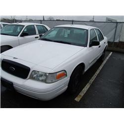 2004 FORD CR-VIC 4DR WHITE G