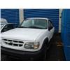 Image 2 : 1999 FORD EXPLORER 4DR S.U.V