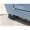 Image 32 : (10200771) 2019 Tennant Model S30 Ride-On Sweeper  (Works - See Video)