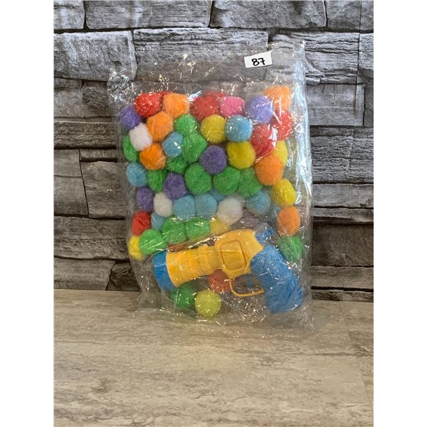 Interactive Cat Toy - Launcher & 100 Pom Poms - Brand New